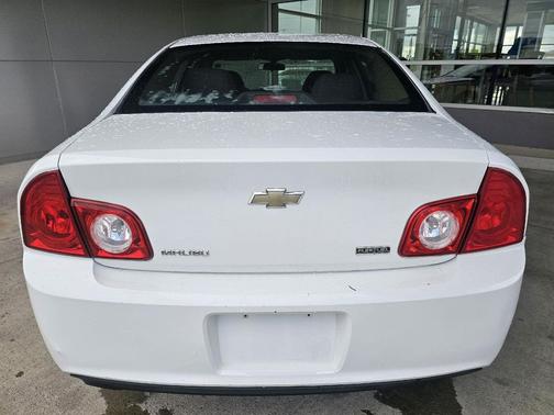 Summit White 2011 Chevrolet Malibu LS