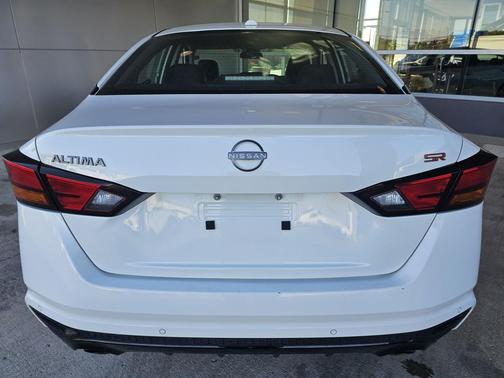 2023 Nissan Altima SR FWD