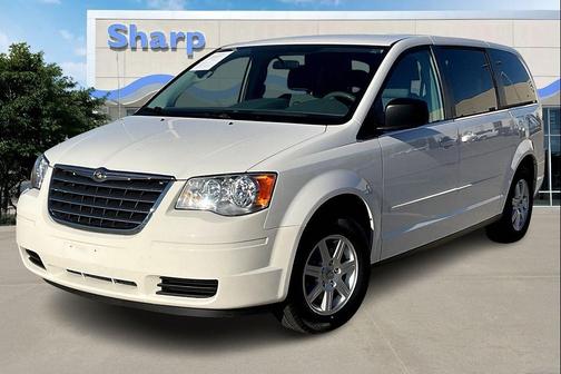 2010 Chrysler Town & Country New LX
