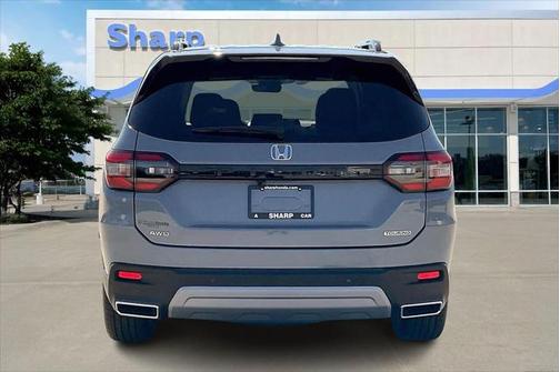 2025 Honda Pilot Touring 8-Passenger
