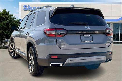 2025 Honda Pilot Touring 8-Passenger