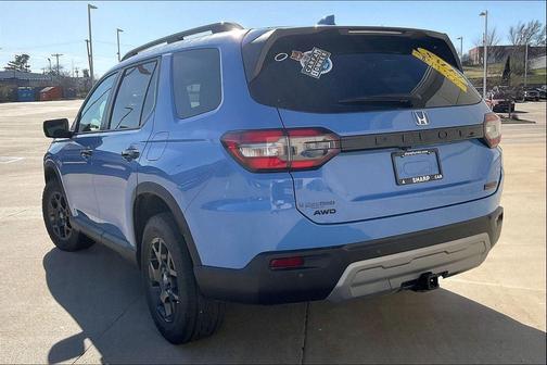 Diffused Sky Blue Pearl 2025 Honda Pilot TrailSport