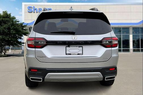 2025 Honda Pilot Touring 8-Passenger