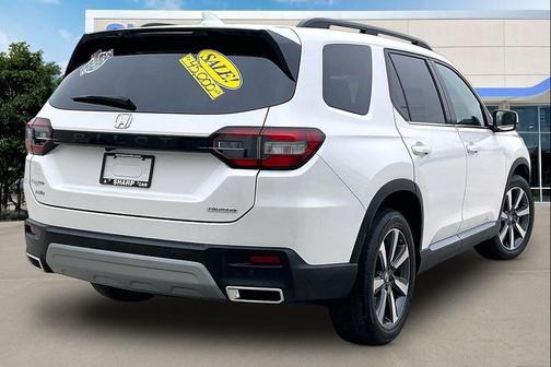 2024 Honda Pilot Touring 8-Passenger