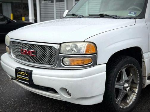 2004 GMC Yukon XL 1500 Denali