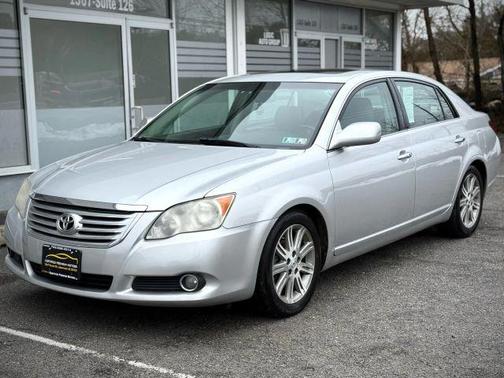 Silver 2008 Toyota Avalon XL