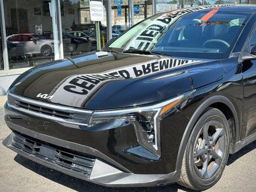 Black 2025 Kia K4