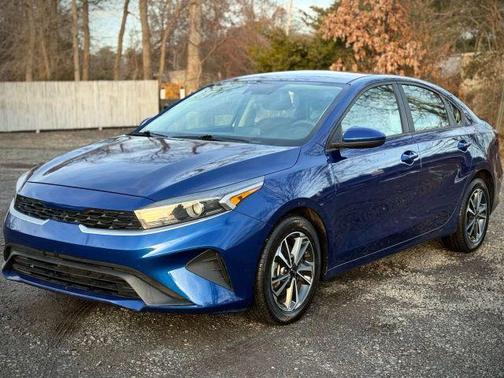 Blue 2022 Kia Forte LXS
