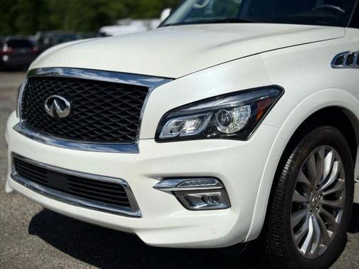 2017 INFINITI QX80 Base