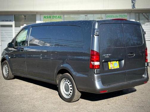 2020 Mercedes-Benz Metris Base