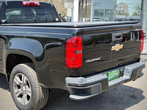 Black 2018 Chevrolet Colorado WT
