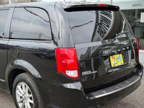 Black 2020 Dodge Grand Caravan SE