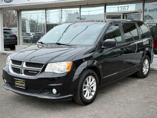 Black 2020 Dodge Grand Caravan SE