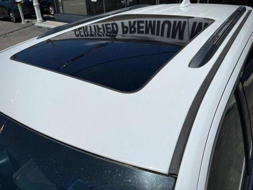 White 2015 Jeep Grand Cherokee Overland
