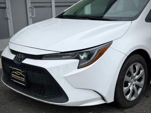 White 2021 Toyota Corolla LE