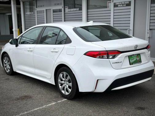 White 2021 Toyota Corolla LE