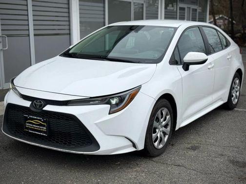 White 2021 Toyota Corolla LE