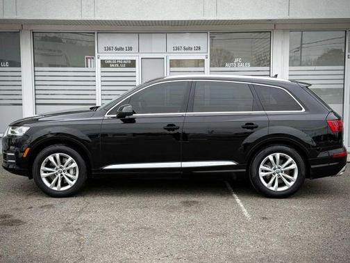 Night Black 2017 Audi Q7 3.0T Premium