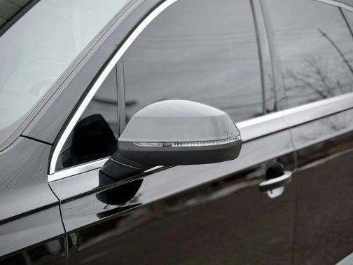 Night Black 2017 Audi Q7 3.0T Premium