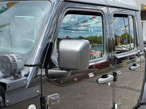 Black 2020 Jeep Gladiator Sport