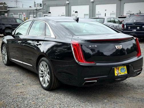 Black 2019 Cadillac XTS Luxury