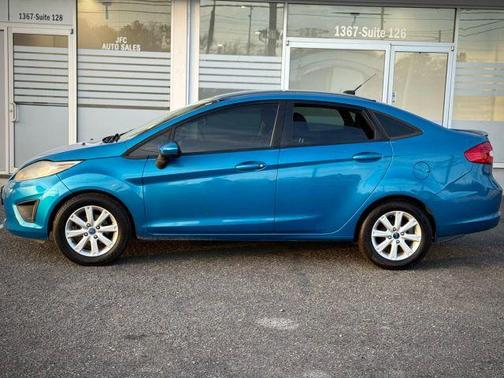 Blue 2012 Ford Fiesta SE