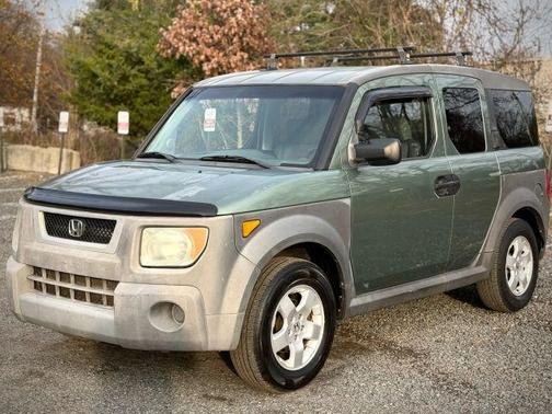 Green 2005 Honda Element EX