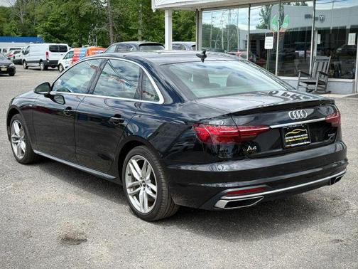 Mythos Black Metallic 2021 Audi A4 45 S line quattro Premium