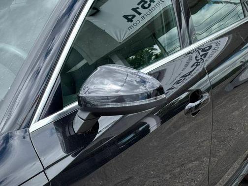 Mythos Black Metallic 2021 Audi A4 45 S line quattro Premium