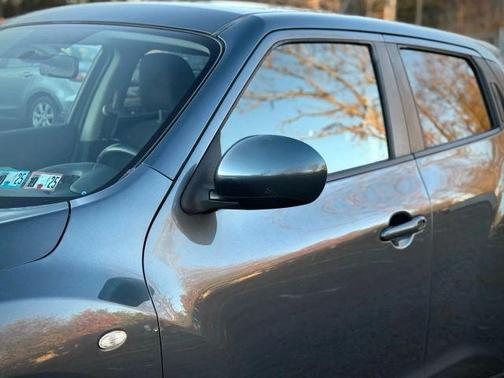 Graphite Blue 2011 Nissan Juke SV