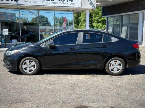 Black 2018 Chevrolet Cruze LS