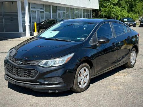 Black 2018 Chevrolet Cruze LS