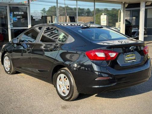 2018 Chevrolet Cruze LS