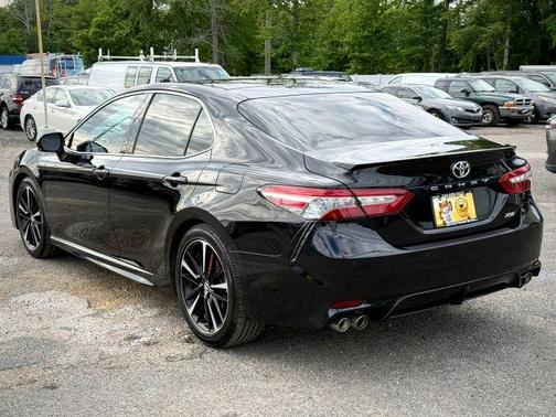 Black 2018 Toyota Camry XSE