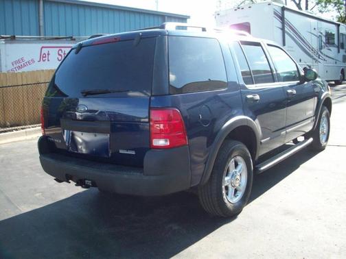 2004 Ford Explorer XLS