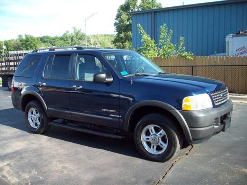 2004 Ford Explorer XLS