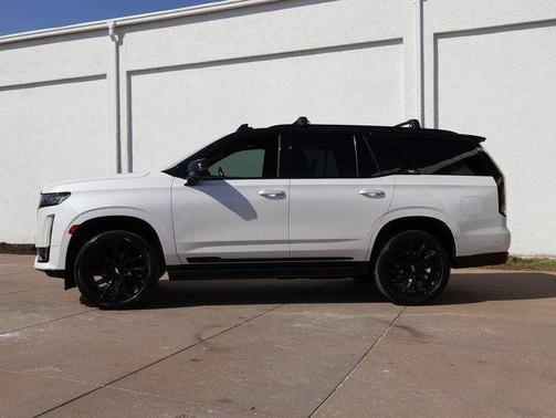 Crystal White Tricoat 2021 Cadillac Escalade Sport Platinum