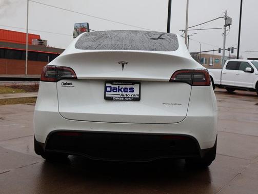 2021 Tesla Model Y Long Range Dual Motor All-Wheel Drive