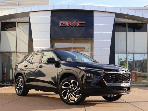 Mosaic Black Metallic 2025 Chevrolet Trax FWD 2RS