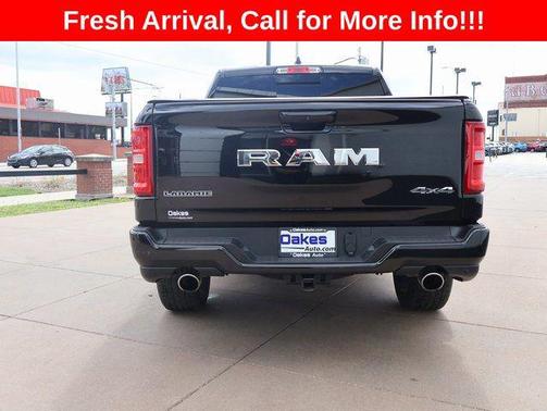 Diamond Black Crystal Pearlcoat 2025 RAM 1500 Laramie