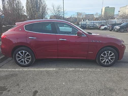 2020 Maserati Levante Base