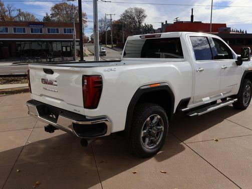 2026 GMC Sierra 2500 SLT