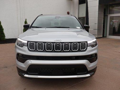 Silver Zynith Metallic Clearcoat 2025 Jeep Compass Limited