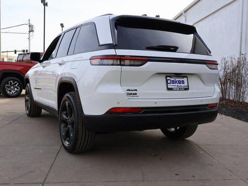 2023 Jeep Grand Cherokee Altitude