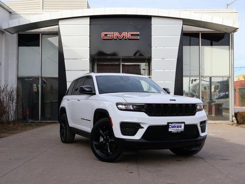 2023 Jeep Grand Cherokee Altitude