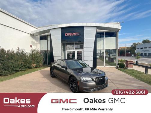 2019 Chrysler 300 Touring