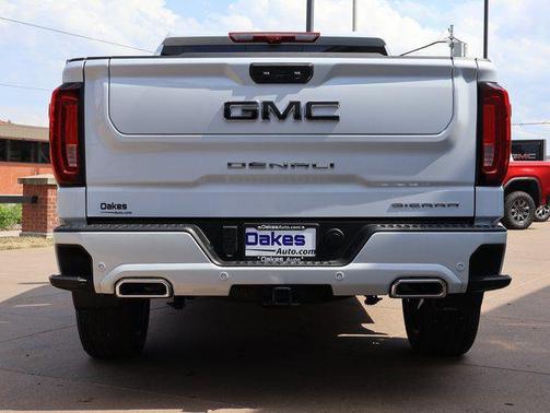 Glacier White Tricoat 2026 GMC Sierra 1500 Denali Ultimate