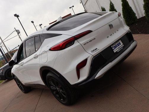 Summit White 2025 Buick Envista Sport Touring FWD