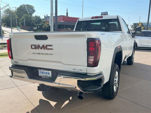 2025 GMC Sierra 2500 SLE