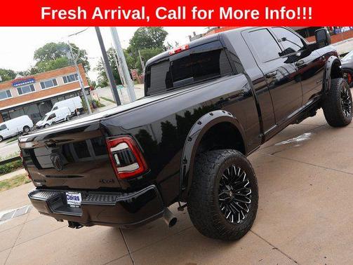 Diamond Black Crystal Pearlcoat 2024 RAM 2500 Laramie Crew Cab 4x4 6'4' Box